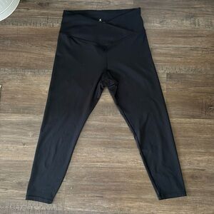 Danskin Cropped Leggings Size M